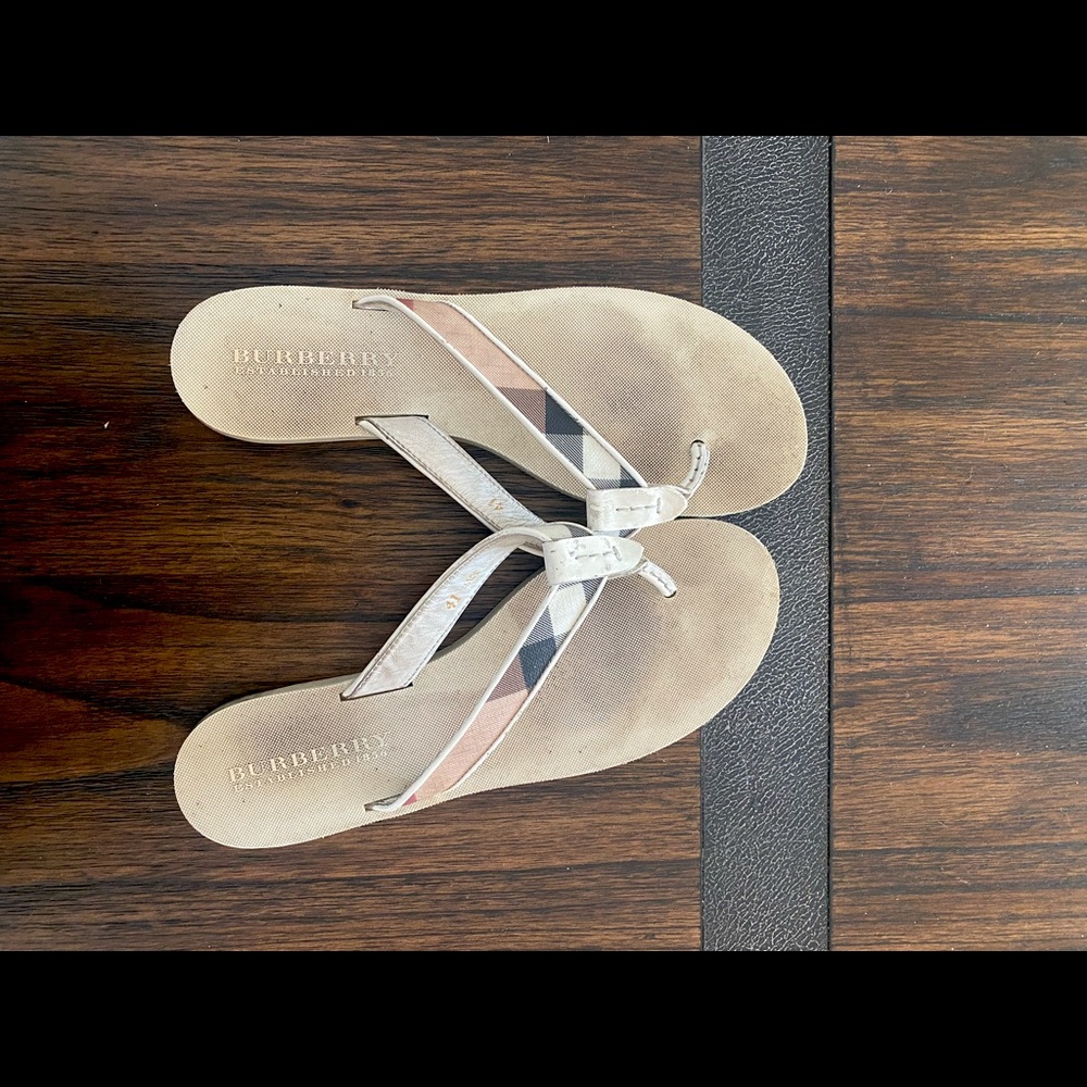 Burberry sandals size 41 fits 10 with dust bag